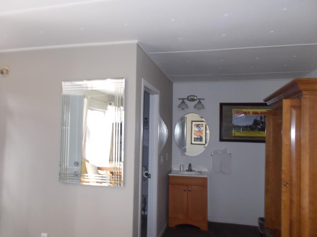 Atomic Inn Beatty Near Death Valley מראה חיצוני תמונה
